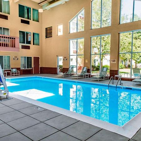 Quality Inn And Conference Center Greeley Downtown Bagian luar foto