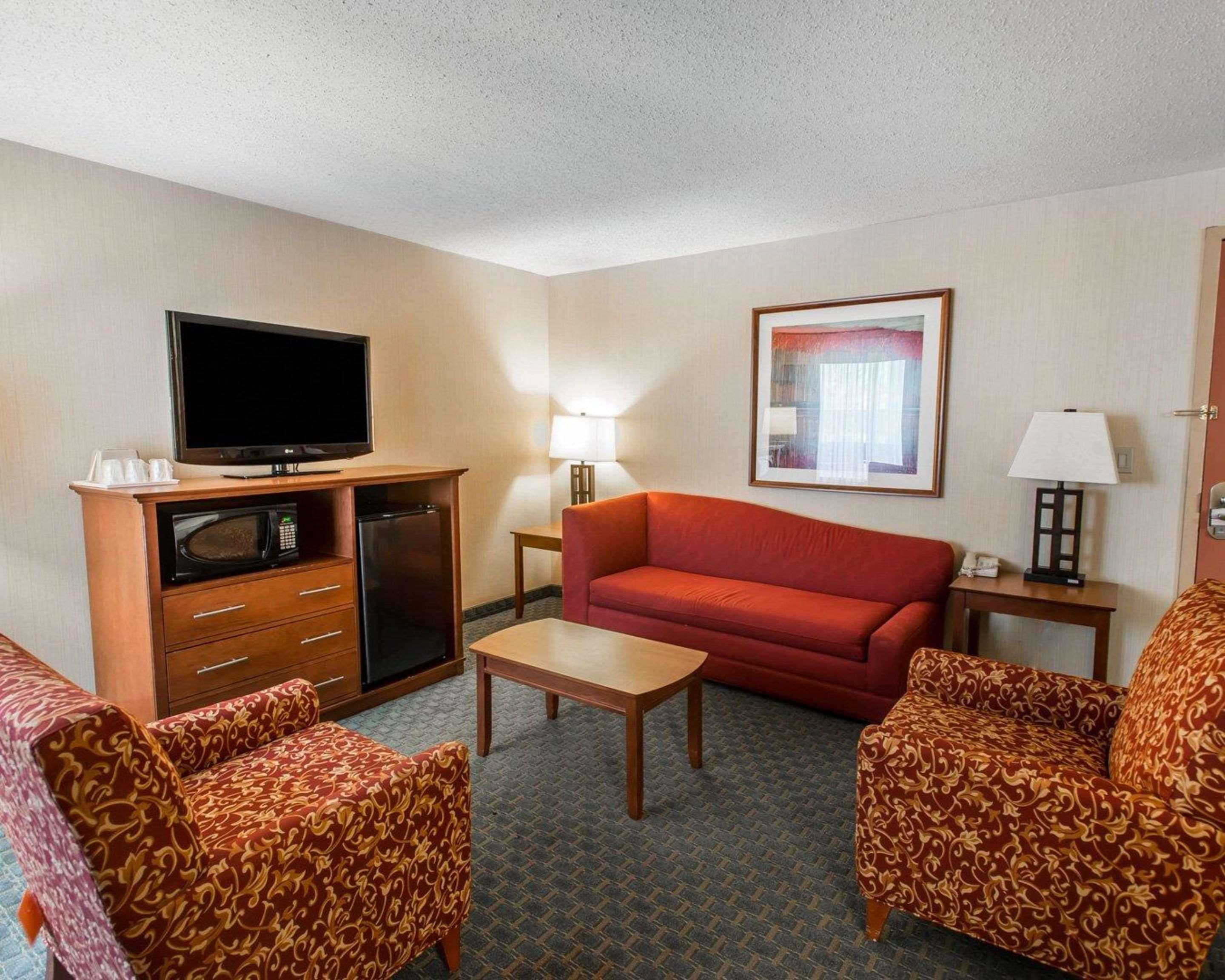 Quality Inn And Conference Center Greeley Downtown Bagian luar foto