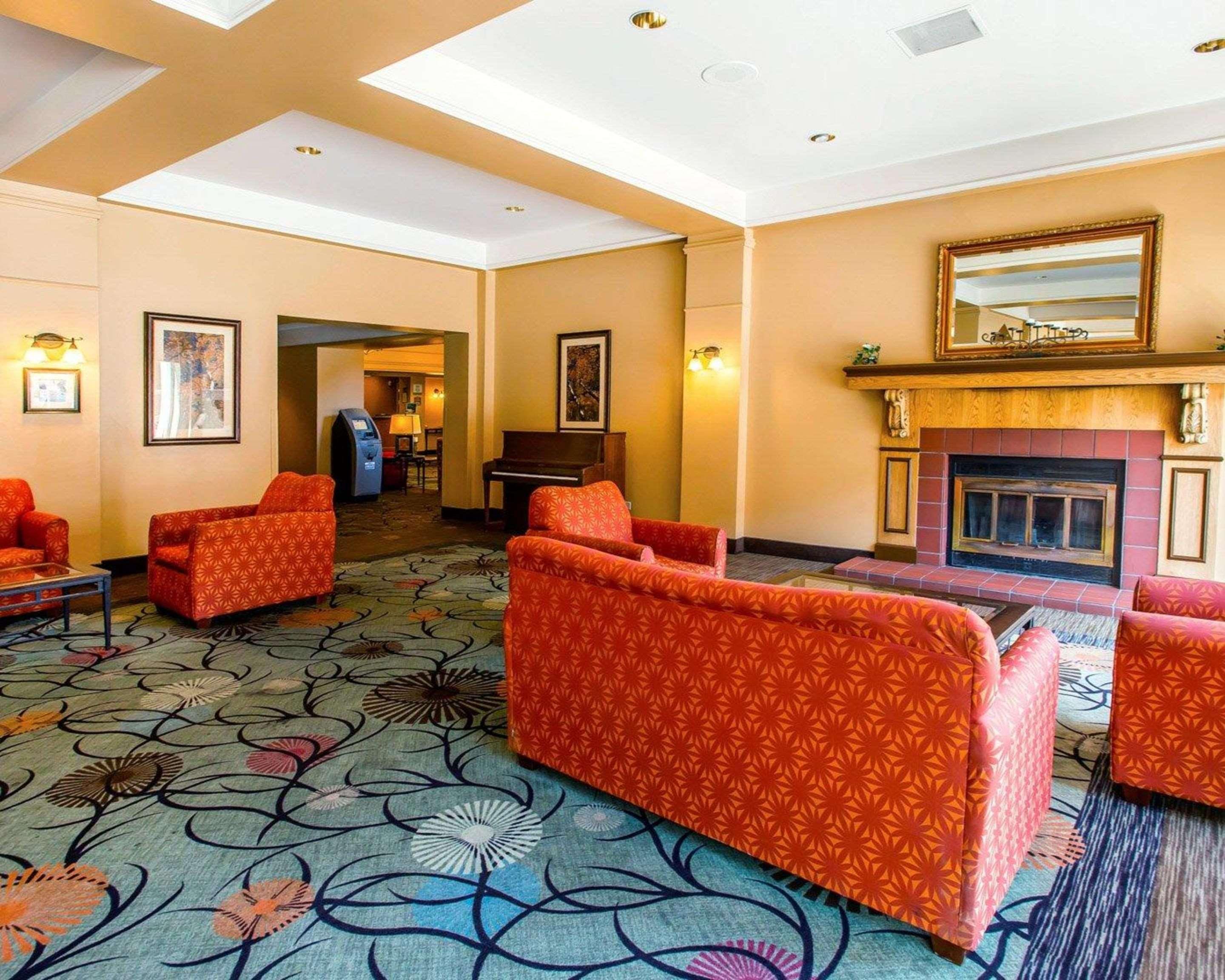 Quality Inn And Conference Center Greeley Downtown Bagian luar foto