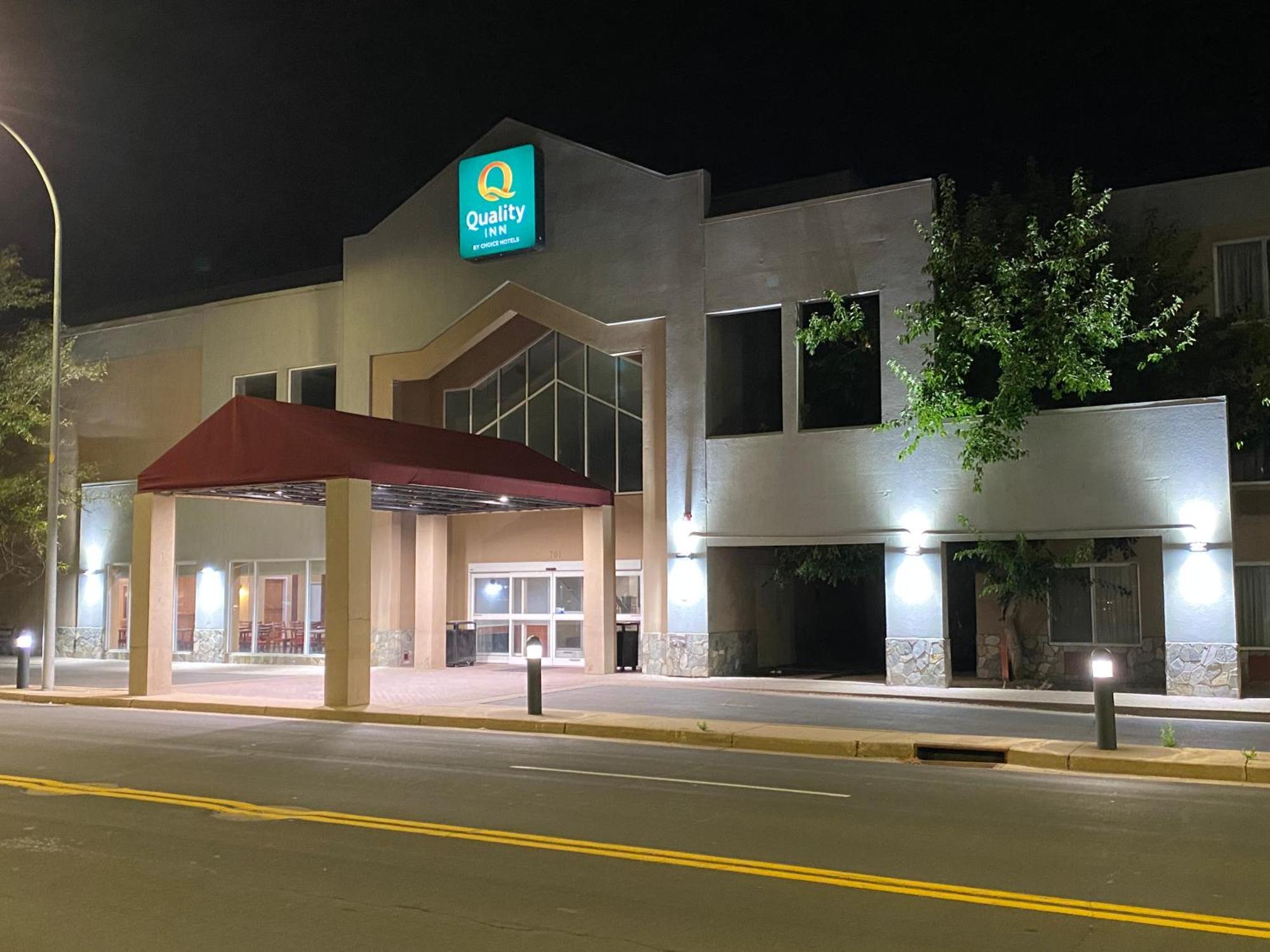Quality Inn And Conference Center Greeley Downtown Bagian luar foto