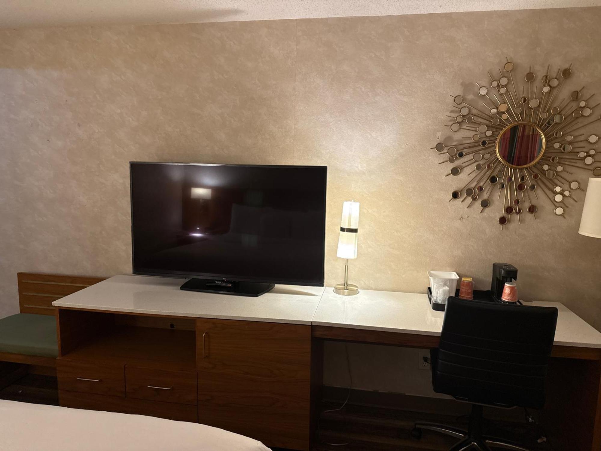 Quality Inn And Conference Center Greeley Downtown Bagian luar foto