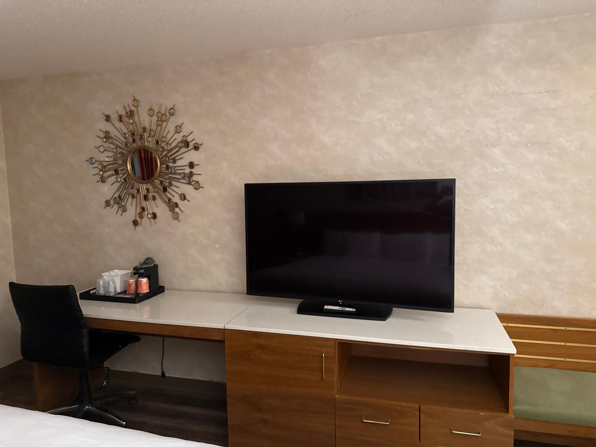 Quality Inn And Conference Center Greeley Downtown Bagian luar foto