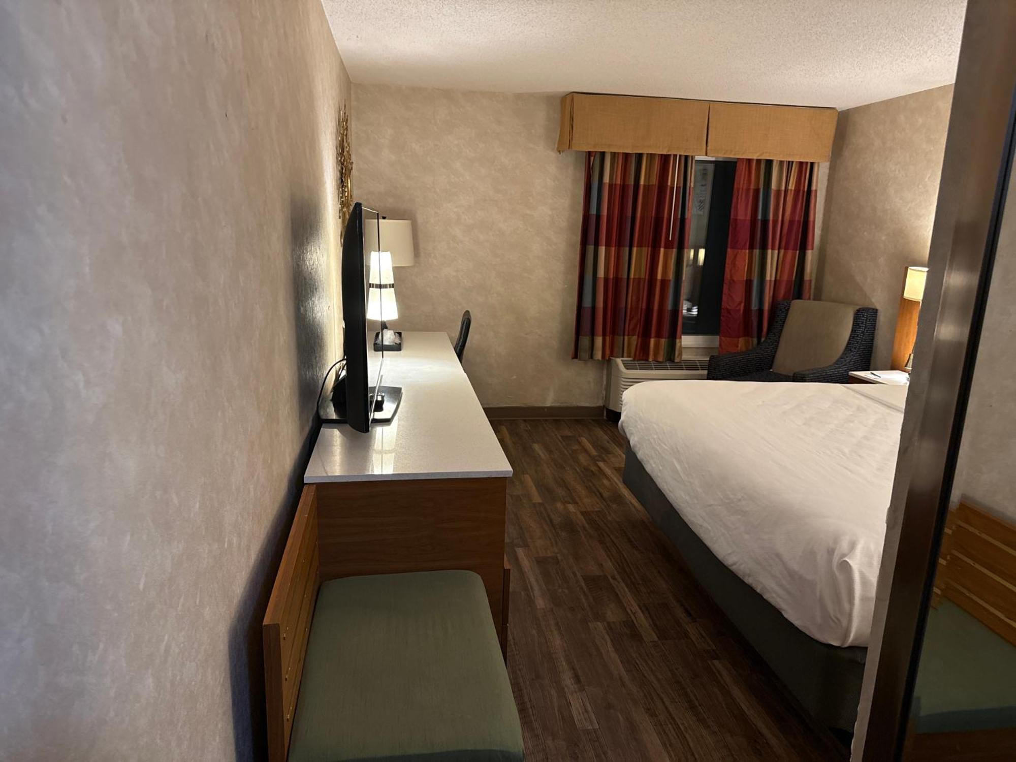 Quality Inn And Conference Center Greeley Downtown Bagian luar foto