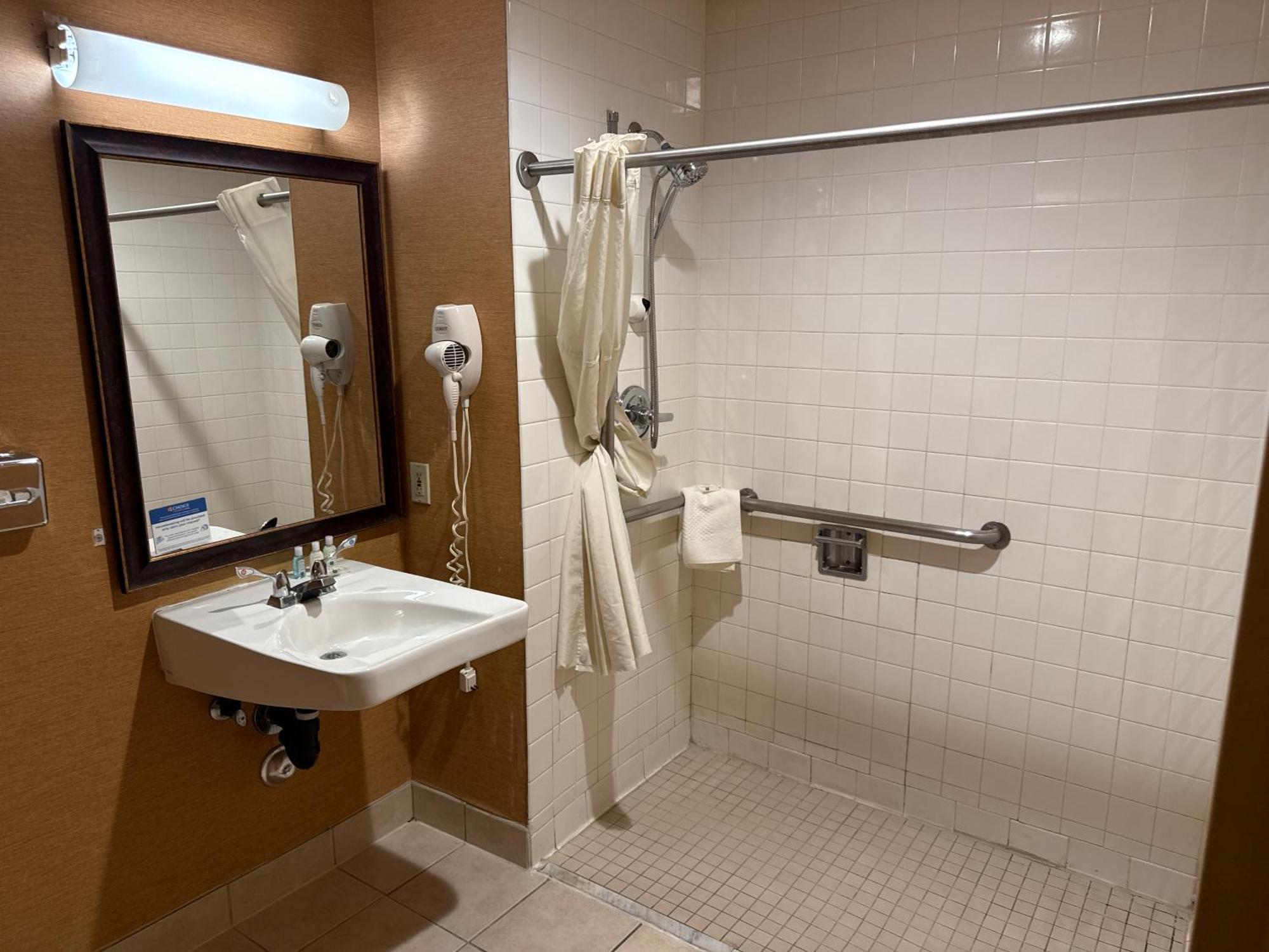 Quality Inn And Conference Center Greeley Downtown Bagian luar foto