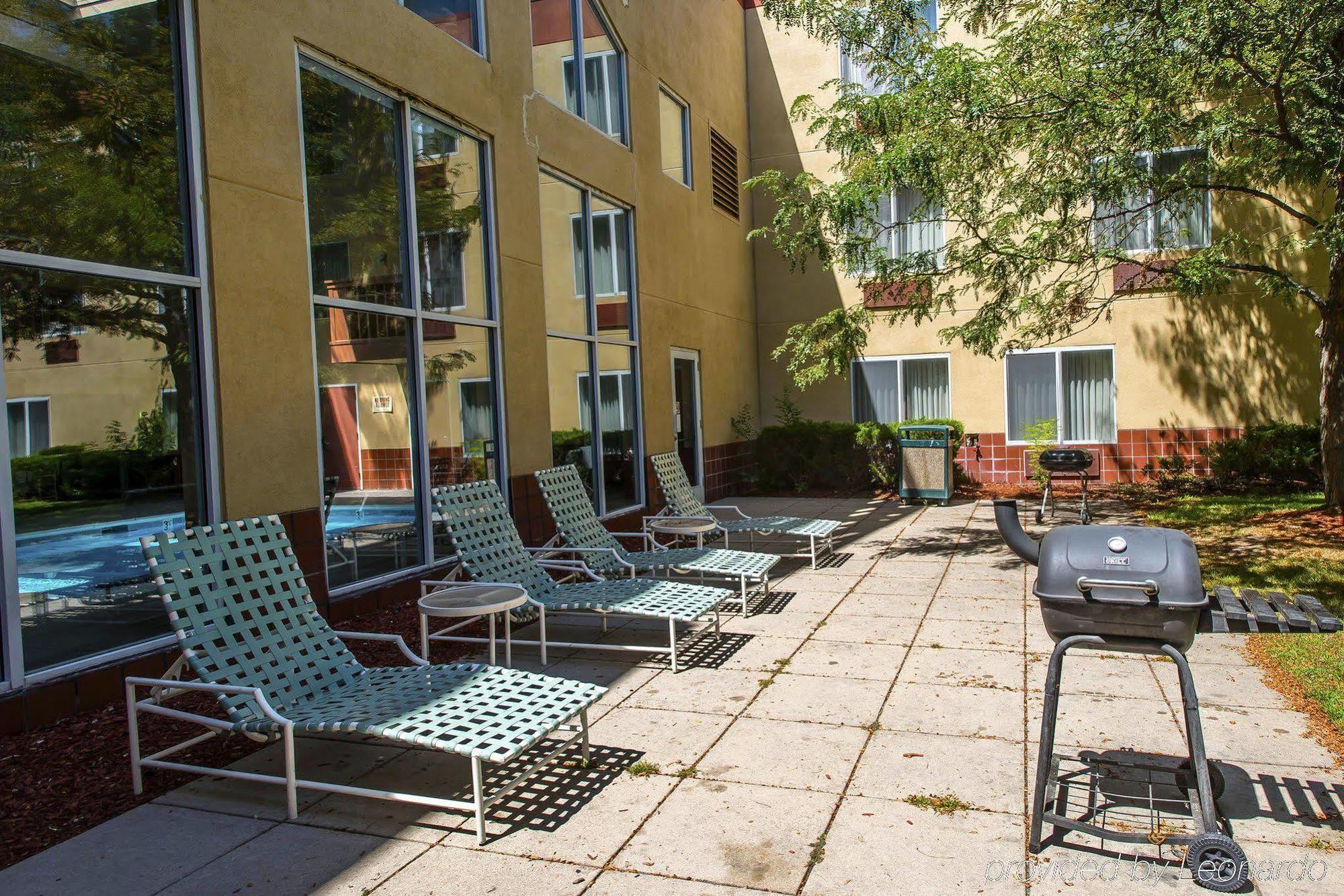 Quality Inn And Conference Center Greeley Downtown Bagian luar foto